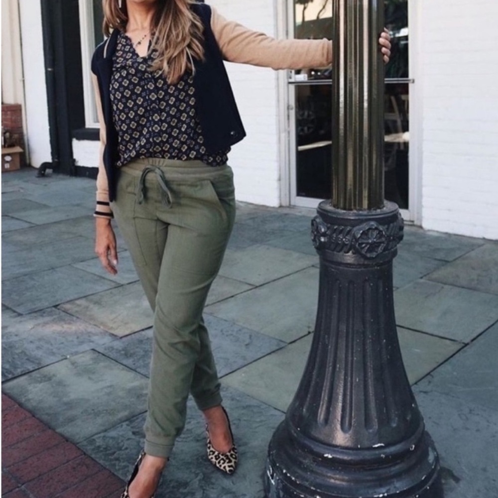 Cabi The Marathon Olive Green Lounge Drawstring Jogger Pants Medium